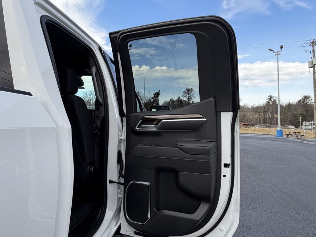 new 2026 Chevrolet Silverado 1500 car, priced at $46,315