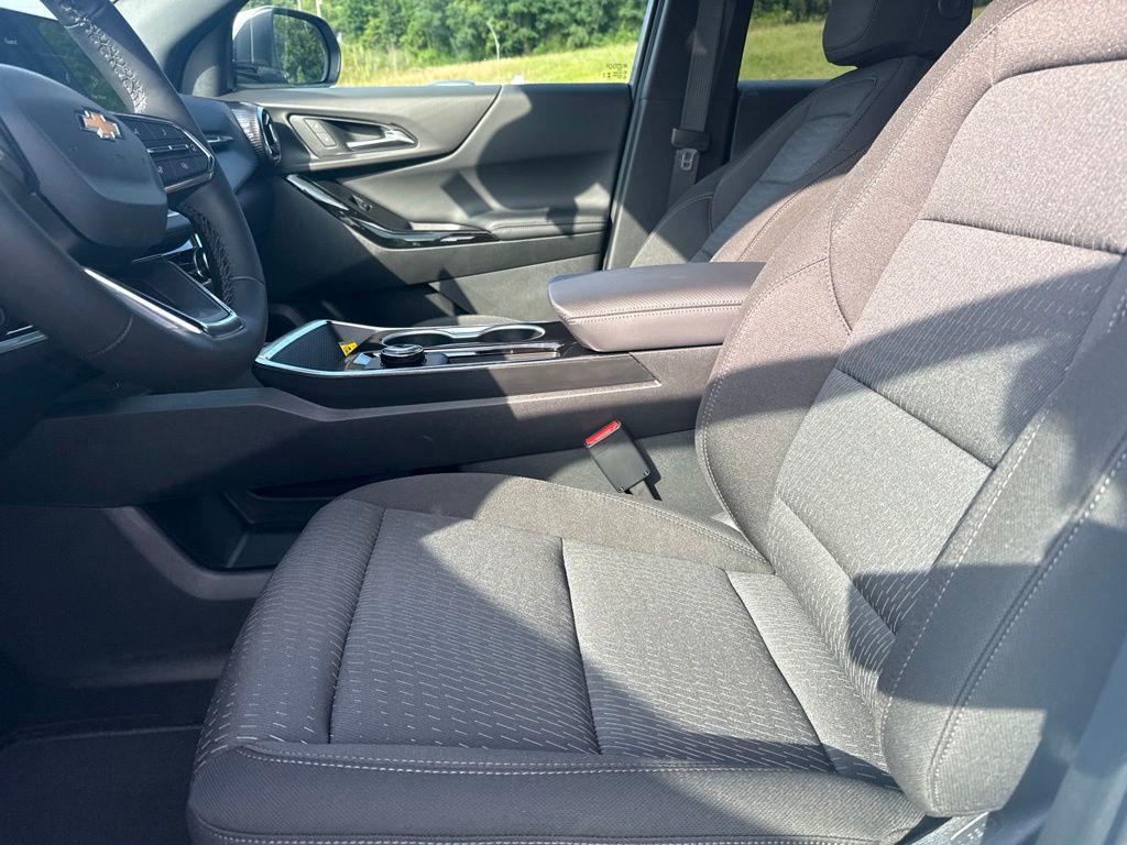 new 2027 Chevrolet Equinox car, priced at $32,995