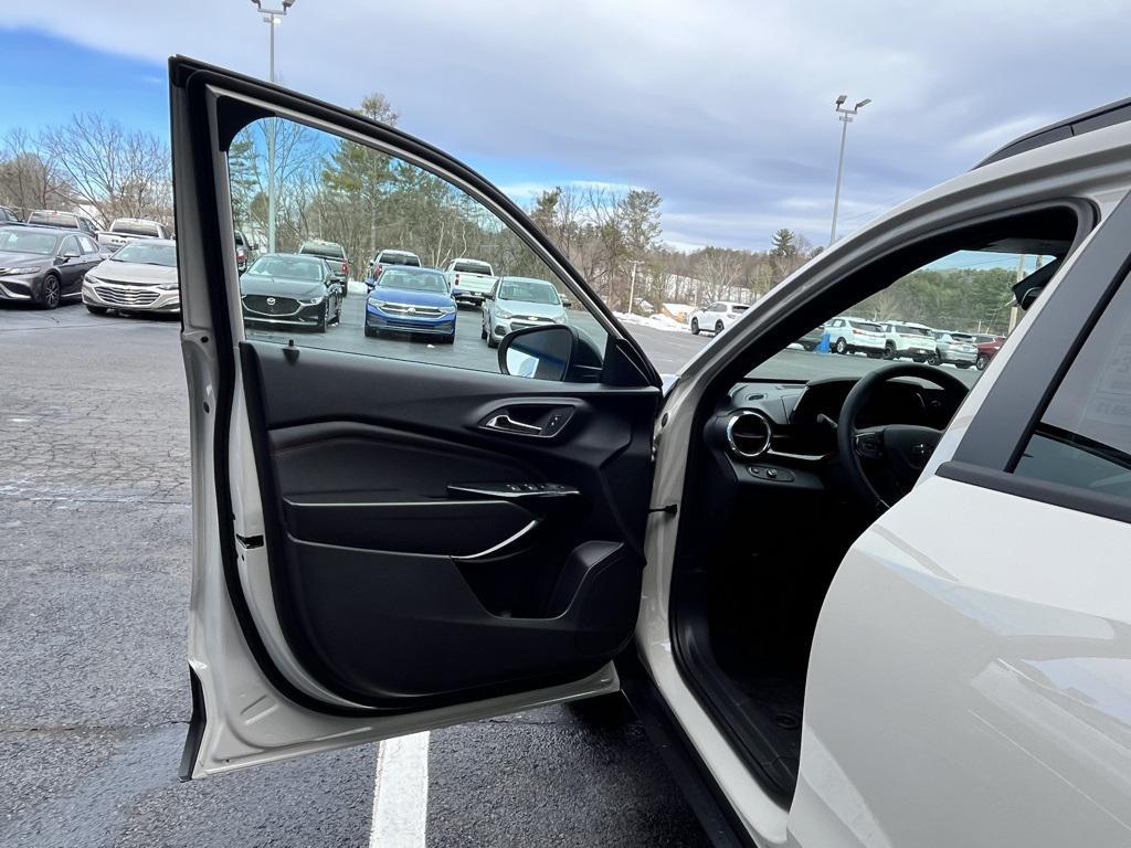 new 2026 Chevrolet Trax car, priced at $29,495