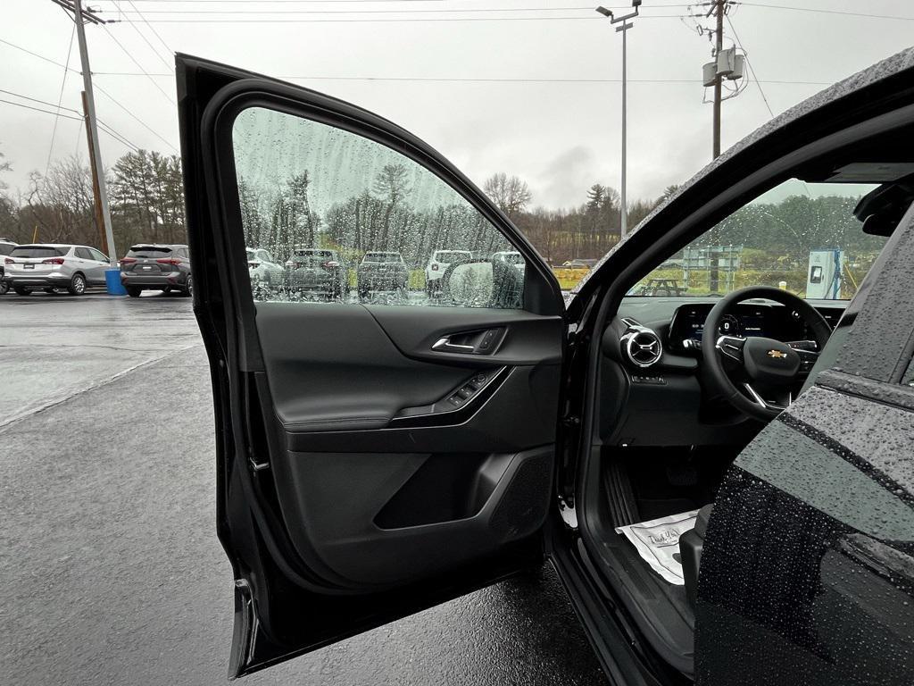 new 2026 Chevrolet Equinox car, priced at $31,282