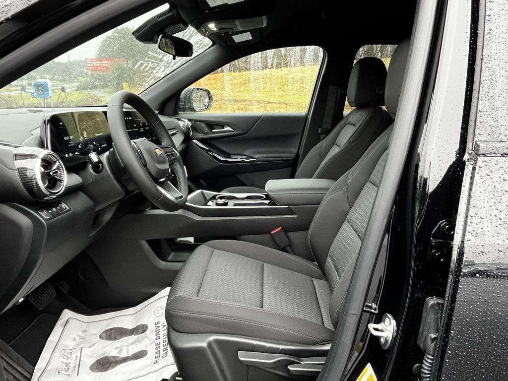 new 2026 Chevrolet Equinox car, priced at $31,282