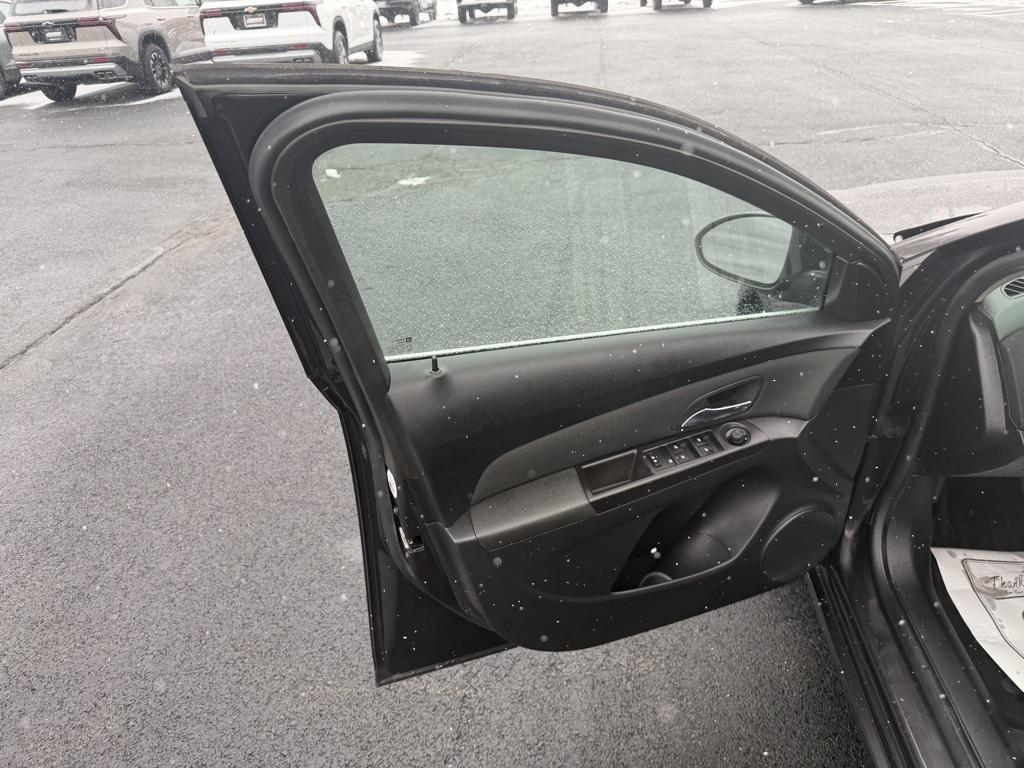 used 2015 Chevrolet Cruze car, priced at $7,950