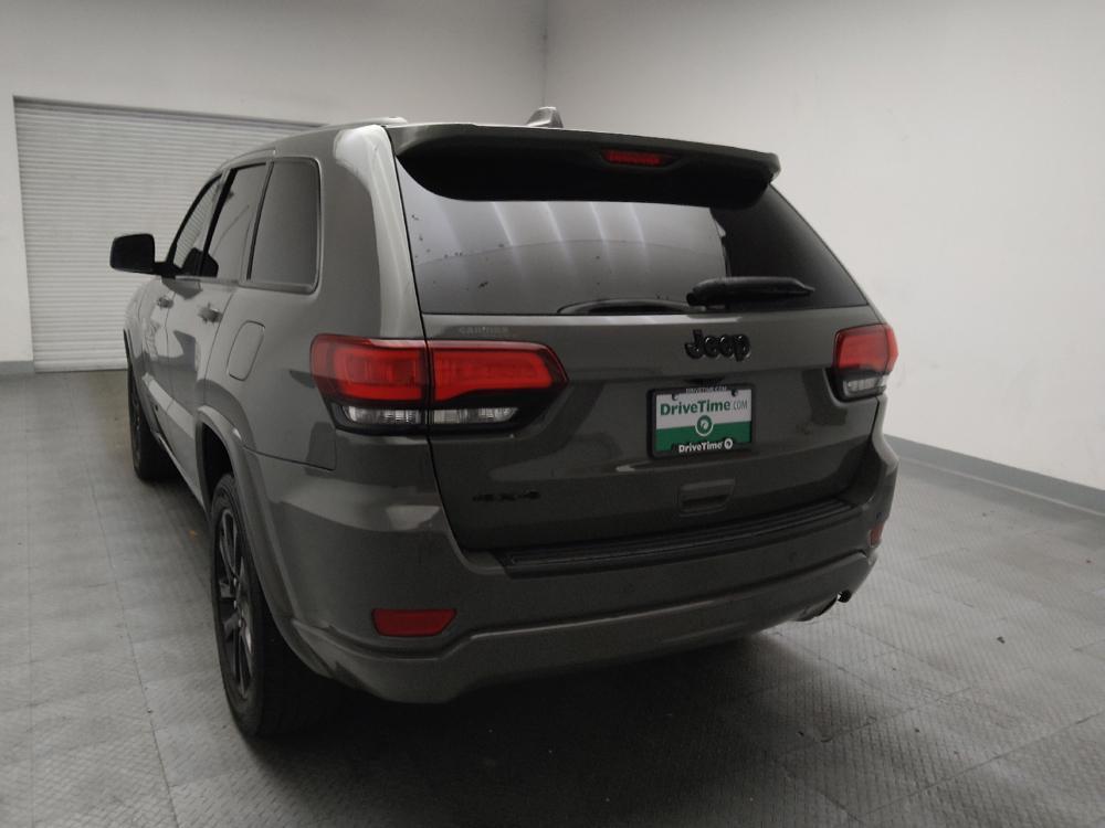 used 2021 Jeep Grand Cherokee car, priced at $17,895