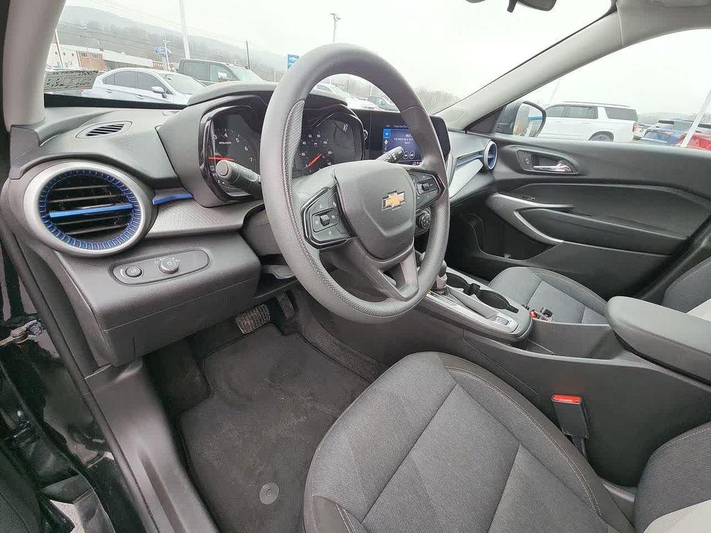 used 2024 Chevrolet Trax car, priced at $19,995