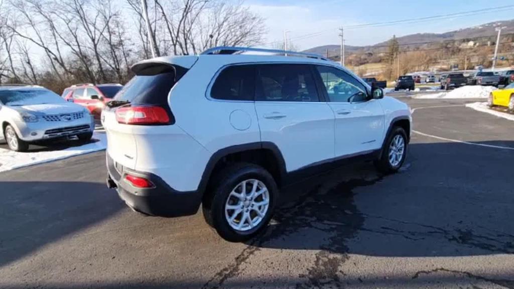 used 2016 Jeep Cherokee car, priced at $11,995