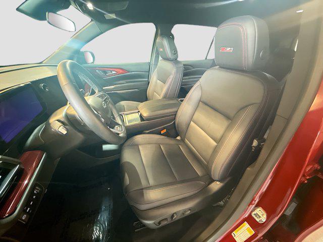 used 2025 Chevrolet Traverse car, priced at $40,996