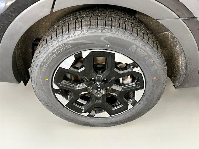 used 2024 Kia Sorento car, priced at $27,996