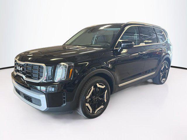 used 2025 Kia Telluride car, priced at $33,197