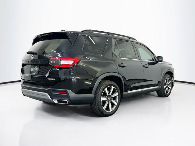 used 2025 Honda Pilot car, priced at $45,996