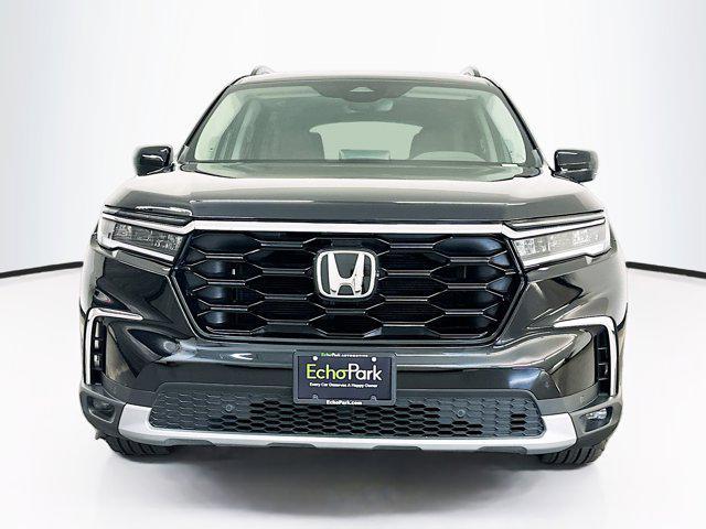 used 2025 Honda Pilot car, priced at $45,996