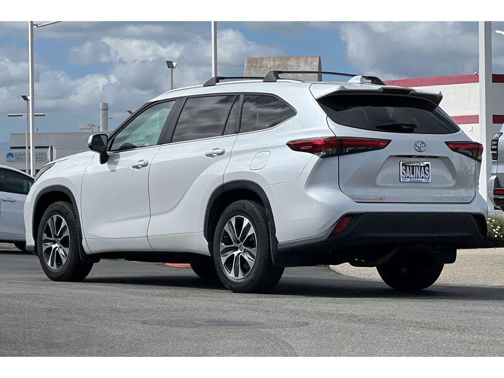 used 2023 Toyota Highlander car, priced at $37,999