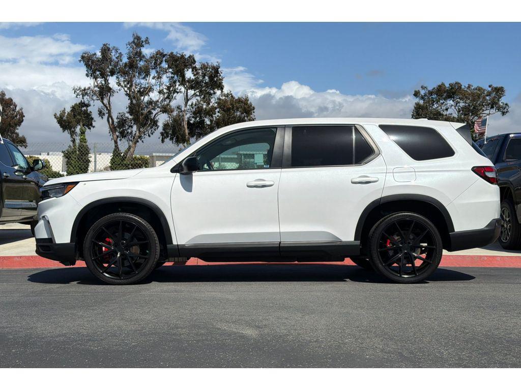used 2024 Honda Pilot car, priced at $40,999