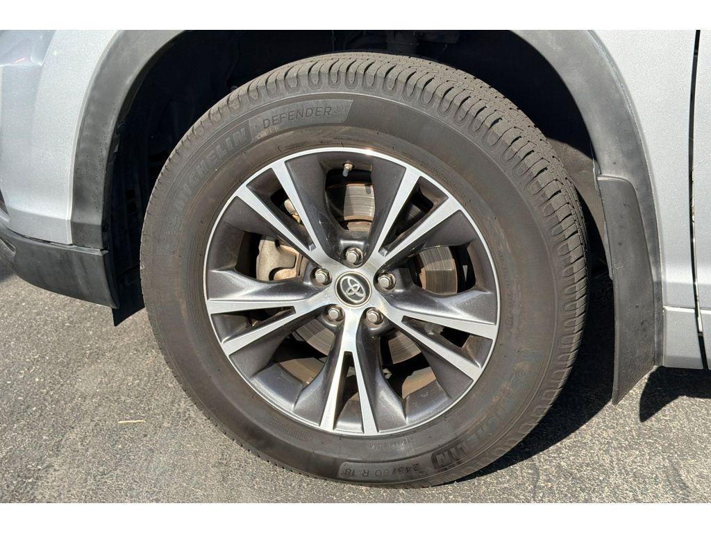 used 2016 Toyota Highlander car, priced at $25,999