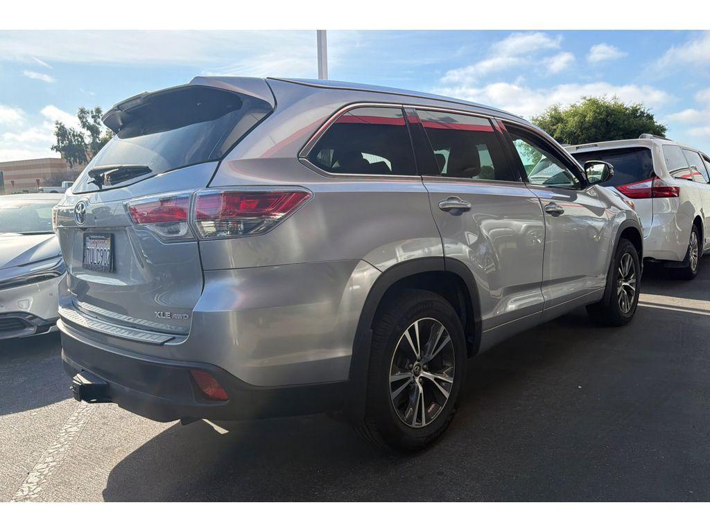 used 2016 Toyota Highlander car, priced at $25,999