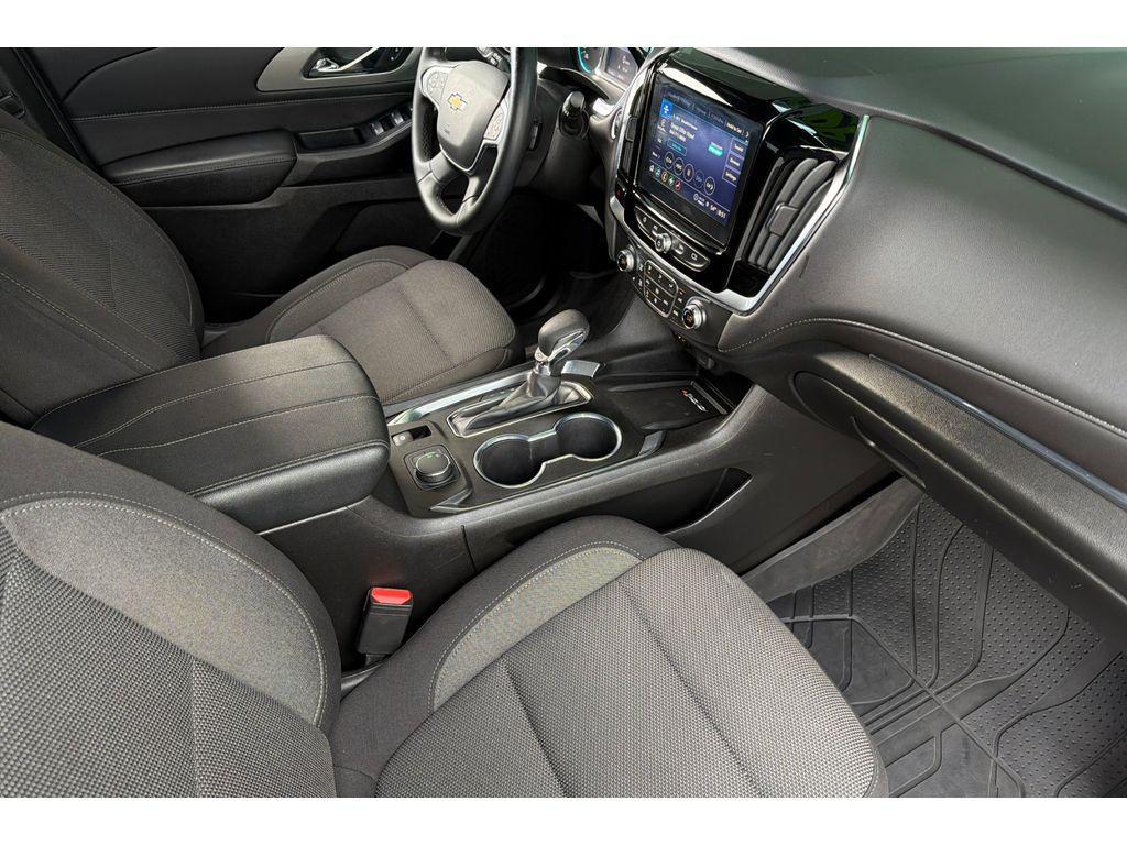 used 2023 Chevrolet Traverse car, priced at $24,199