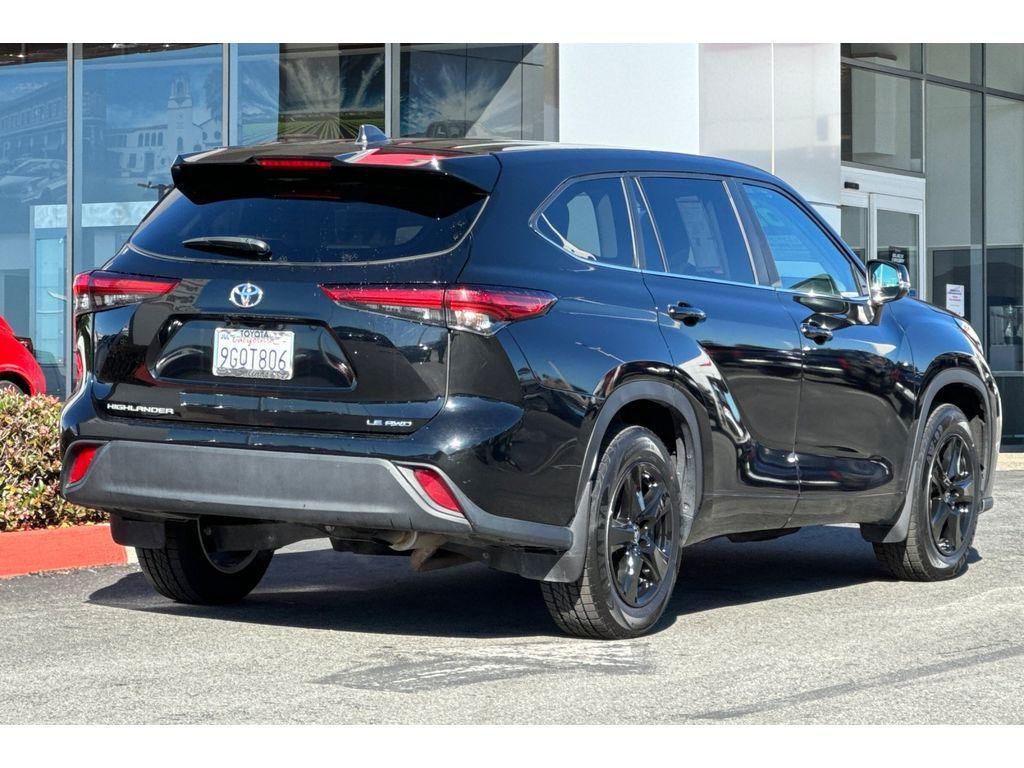 used 2023 Toyota Highlander car, priced at $31,999