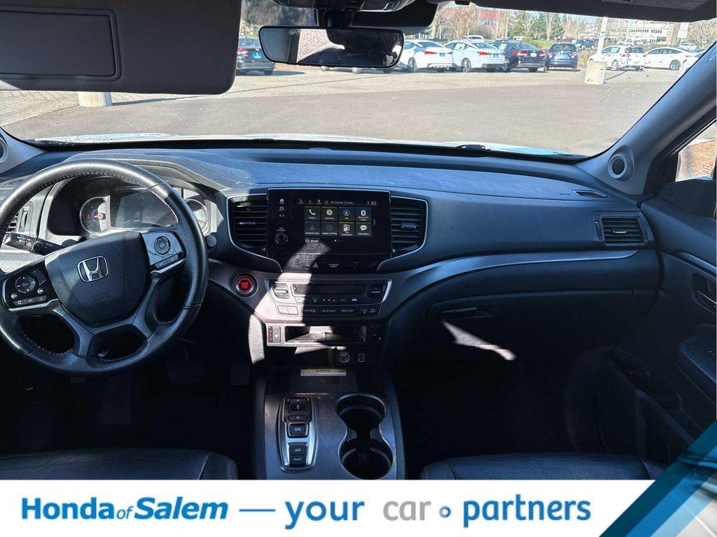 used 2022 Honda Pilot car, priced at $29,995
