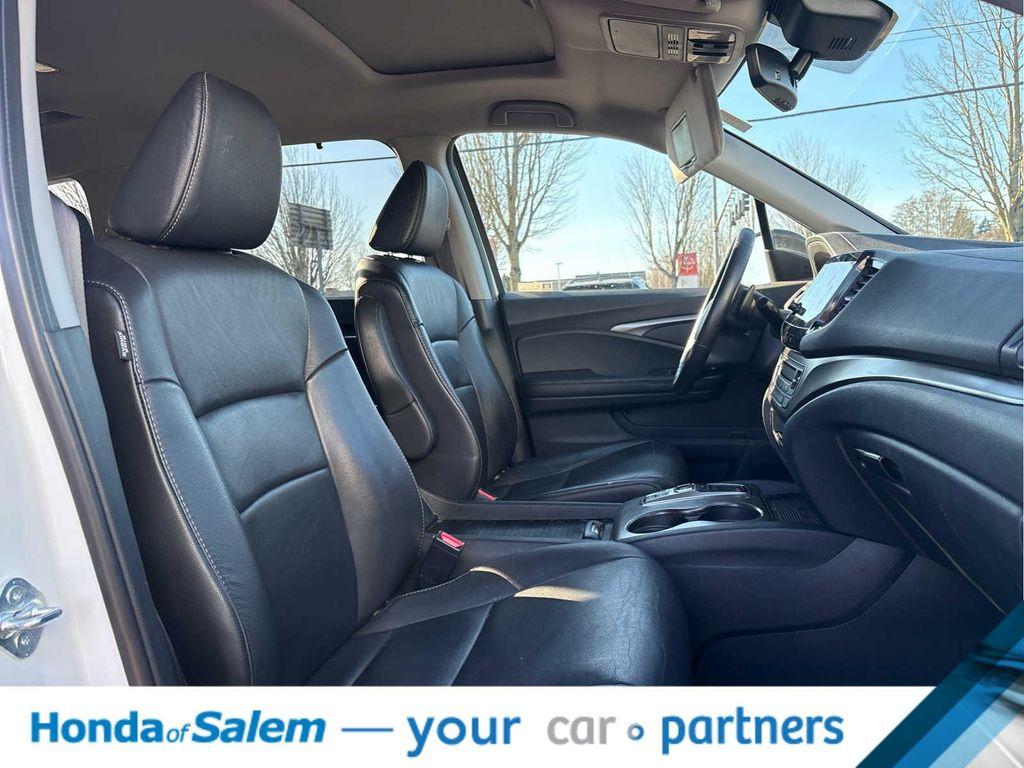 used 2022 Honda Pilot car, priced at $29,995