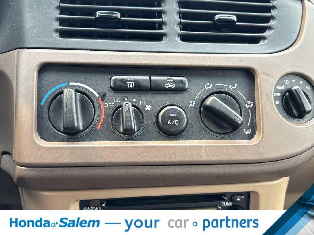 used 2001 Toyota Sienna car, priced at $7,995