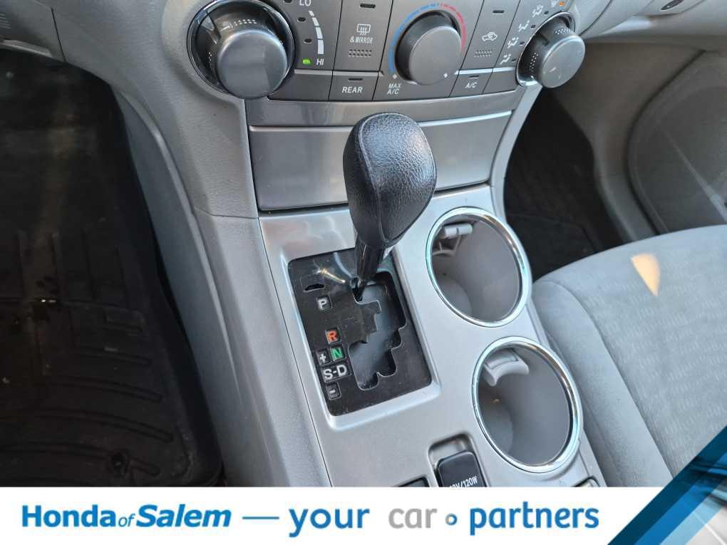 used 2012 Toyota Highlander car, priced at $14,495