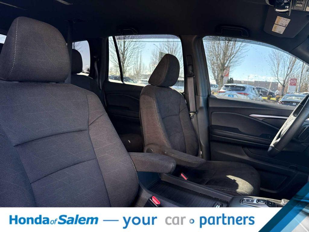 used 2022 Honda Pilot car, priced at $27,995