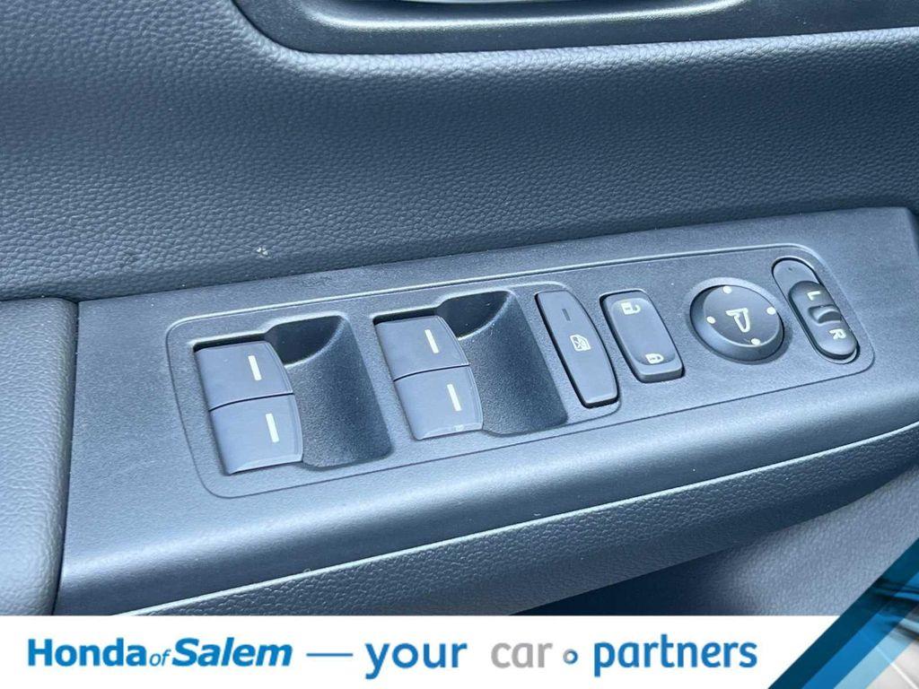 new 2026 Honda CR-V Hybrid car, priced at $41,675