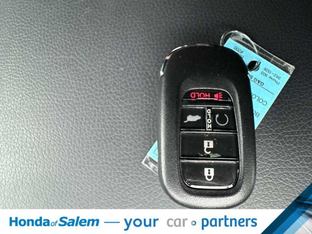 used 2025 Honda Pilot car, priced at $42,495