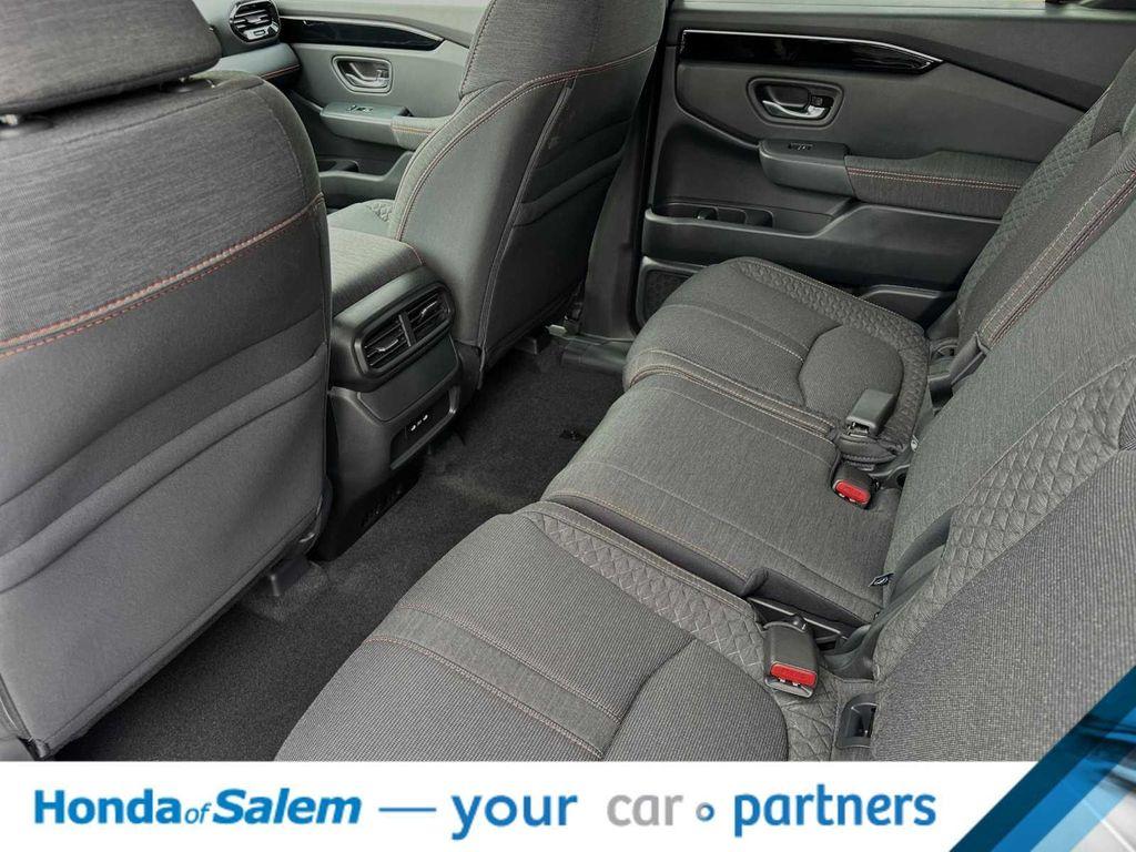 new 2025 Honda Pilot car, priced at $42,637