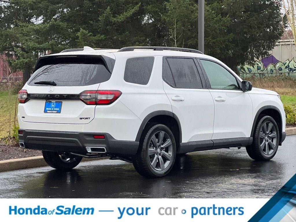 new 2025 Honda Pilot car, priced at $42,637