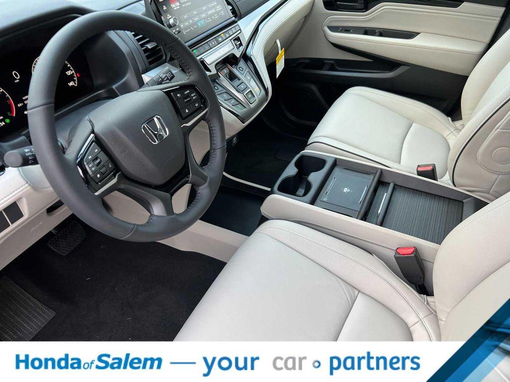 new 2026 Honda Odyssey car, priced at $47,198