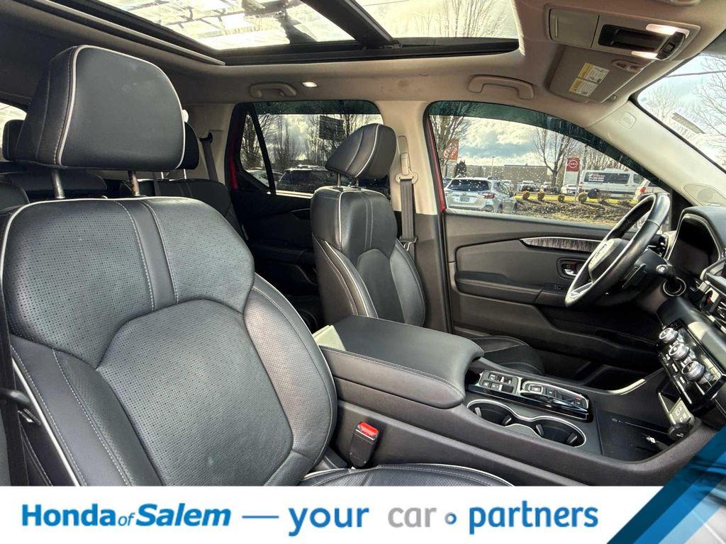 used 2023 Honda Pilot car, priced at $39,795