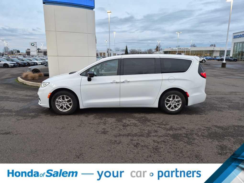used 2024 Chrysler Pacifica car, priced at $25,888