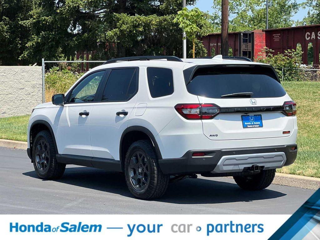 new 2025 Honda Pilot car, priced at $48,722