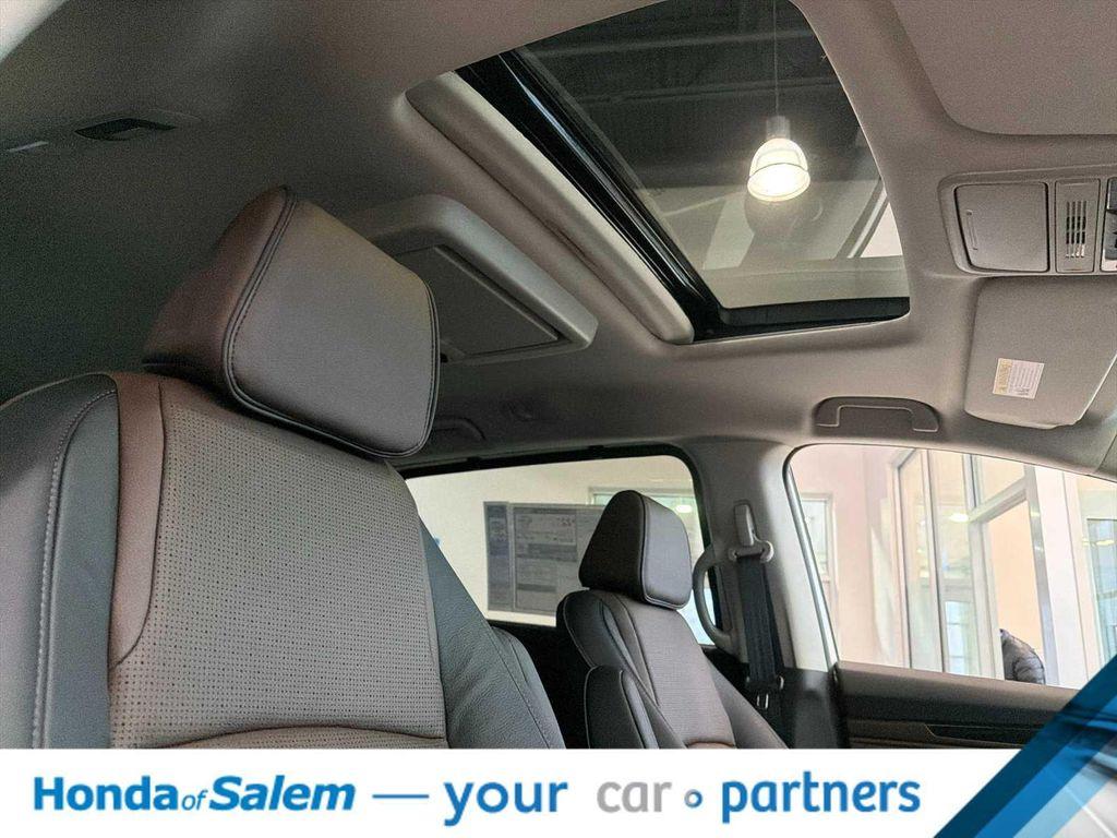 new 2026 Honda Odyssey car, priced at $50,852