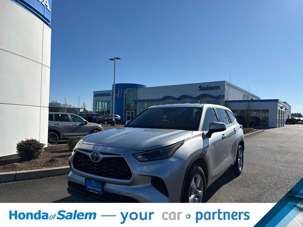 used 2023 Toyota Highlander car, priced at $31,995