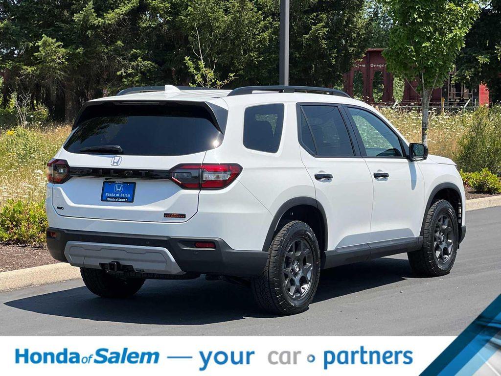 new 2025 Honda Pilot car, priced at $48,722