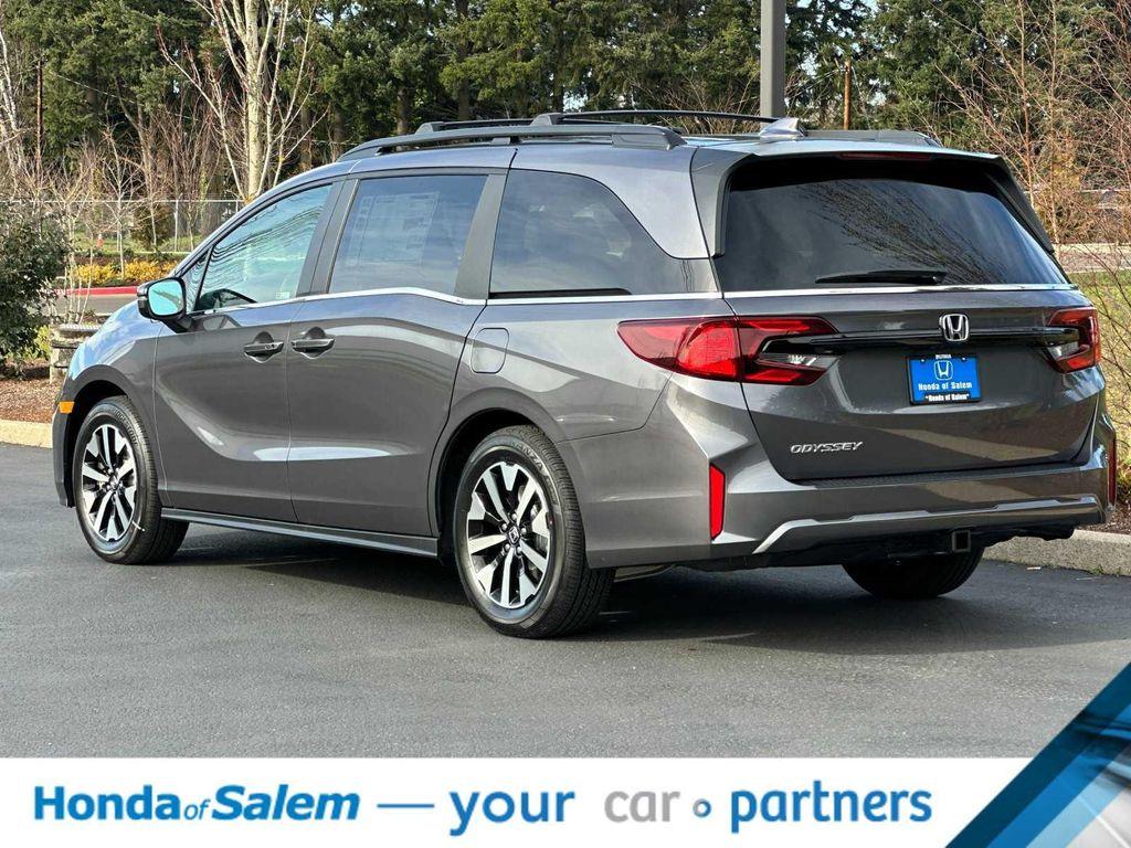new 2026 Honda Odyssey car, priced at $43,584