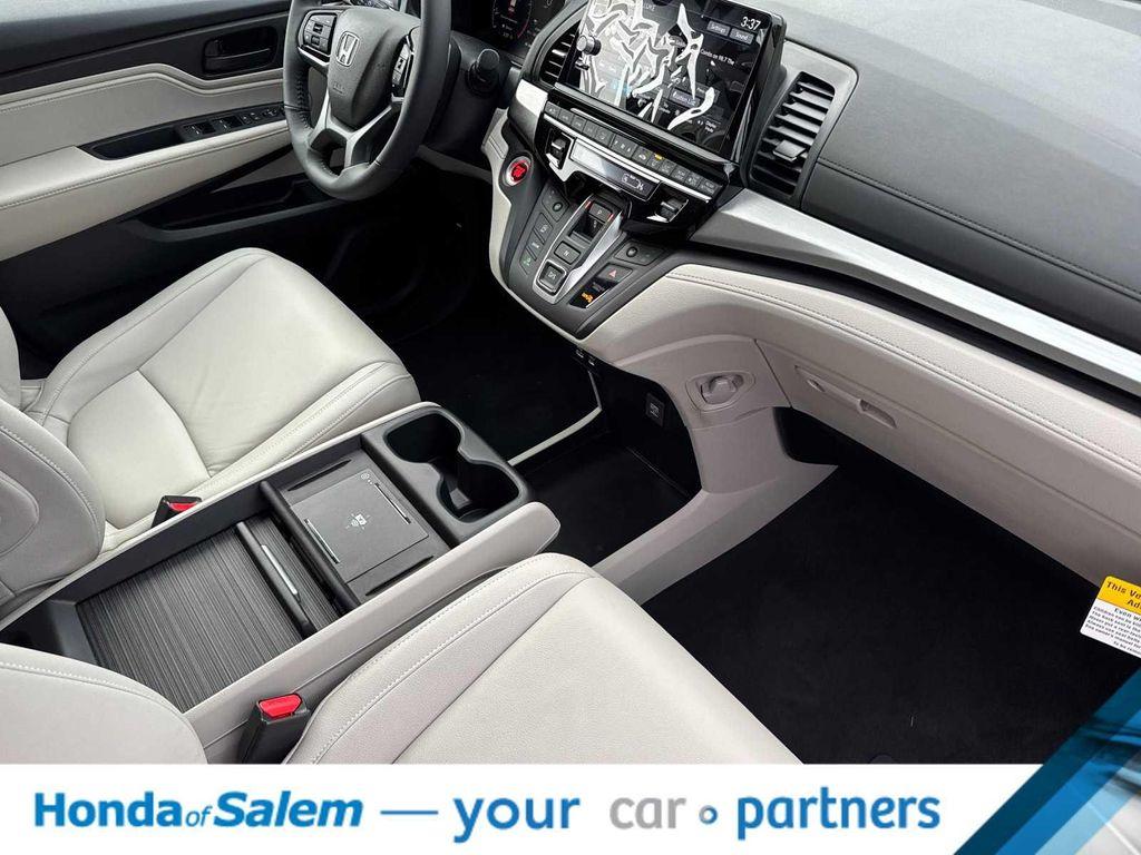 new 2026 Honda Odyssey car, priced at $43,584