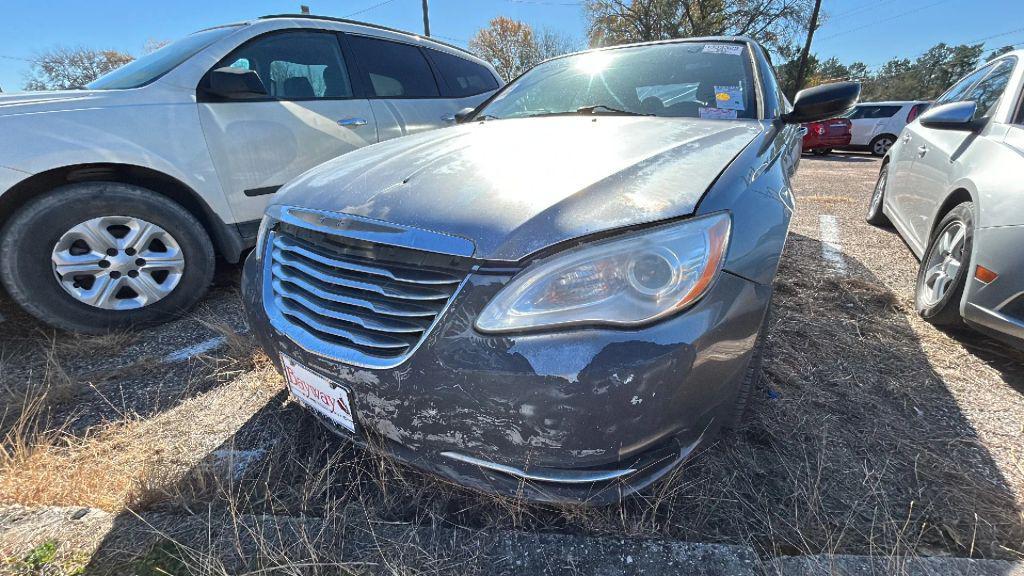 used 2013 Chrysler 200 car, priced at $2,600