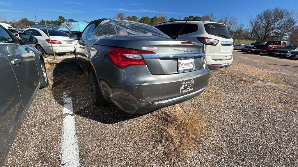 used 2013 Chrysler 200 car, priced at $2,600