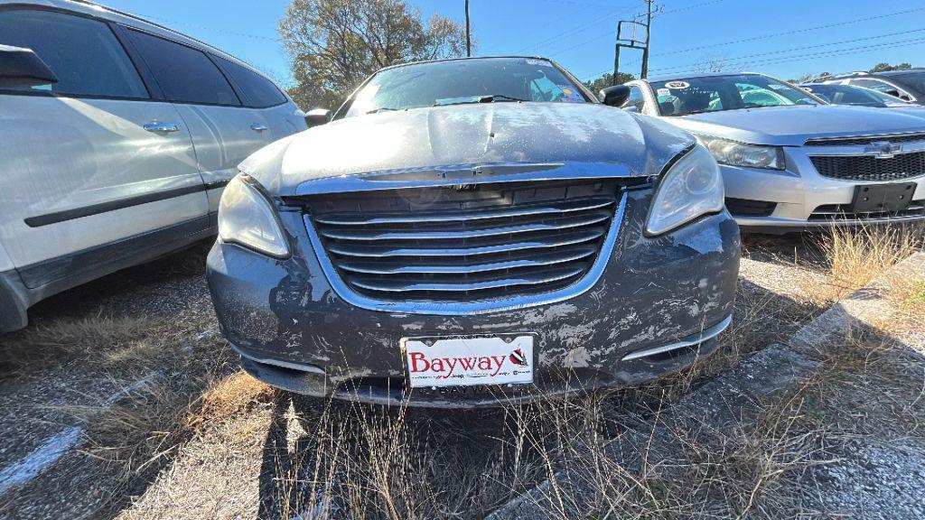 used 2013 Chrysler 200 car, priced at $2,600