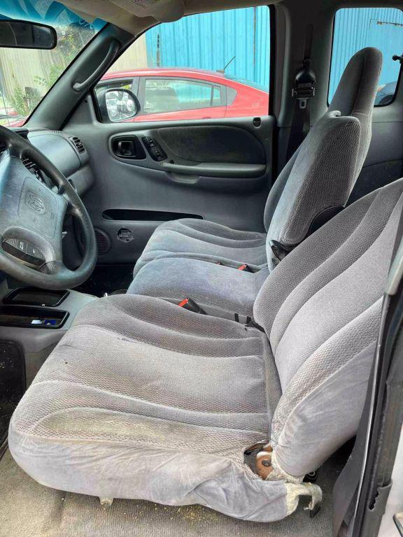 used 2000 Dodge Dakota car, priced at $2,100