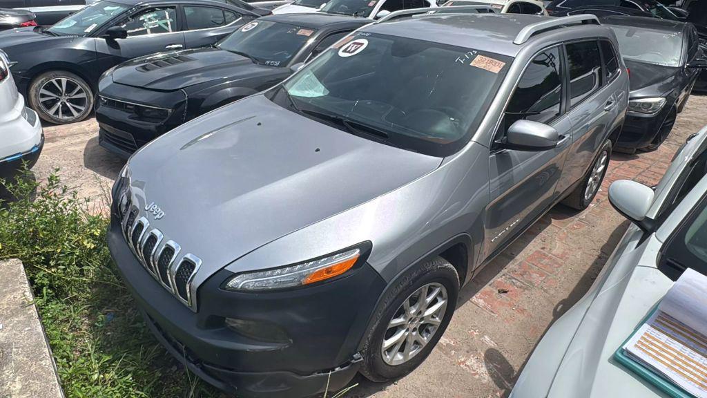 used 2015 Jeep Cherokee car, priced at $3,950