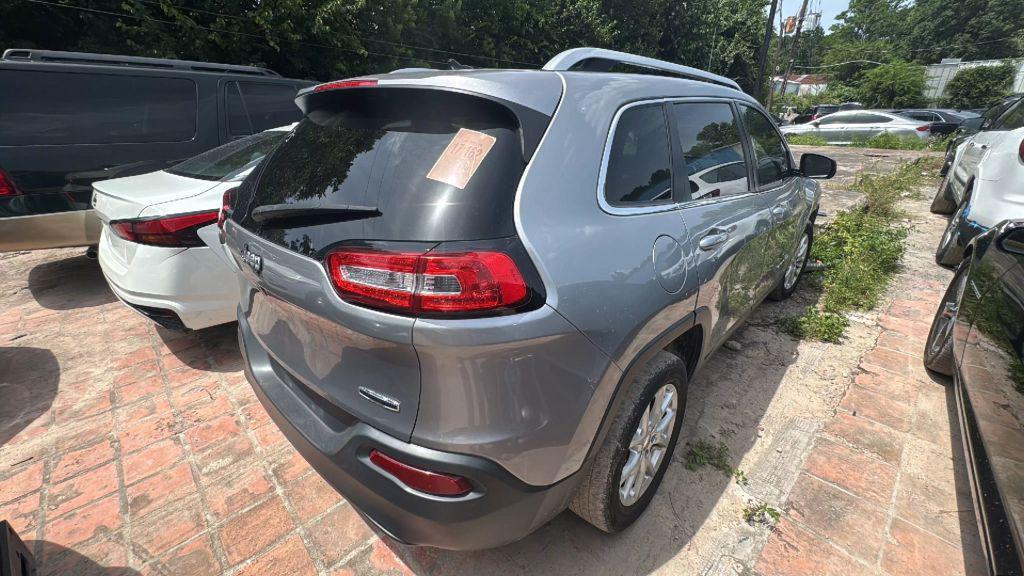 used 2015 Jeep Cherokee car, priced at $3,950