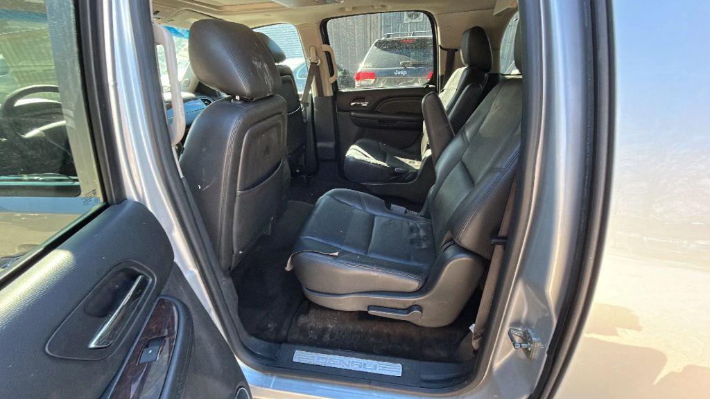 used 2014 GMC Yukon XL car, priced at $5,950
