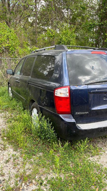 used 2006 Kia Sedona car, priced at $1,500