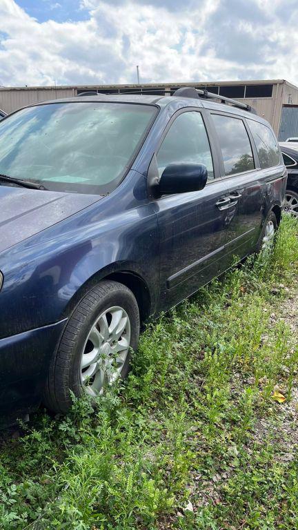 used 2006 Kia Sedona car, priced at $1,500