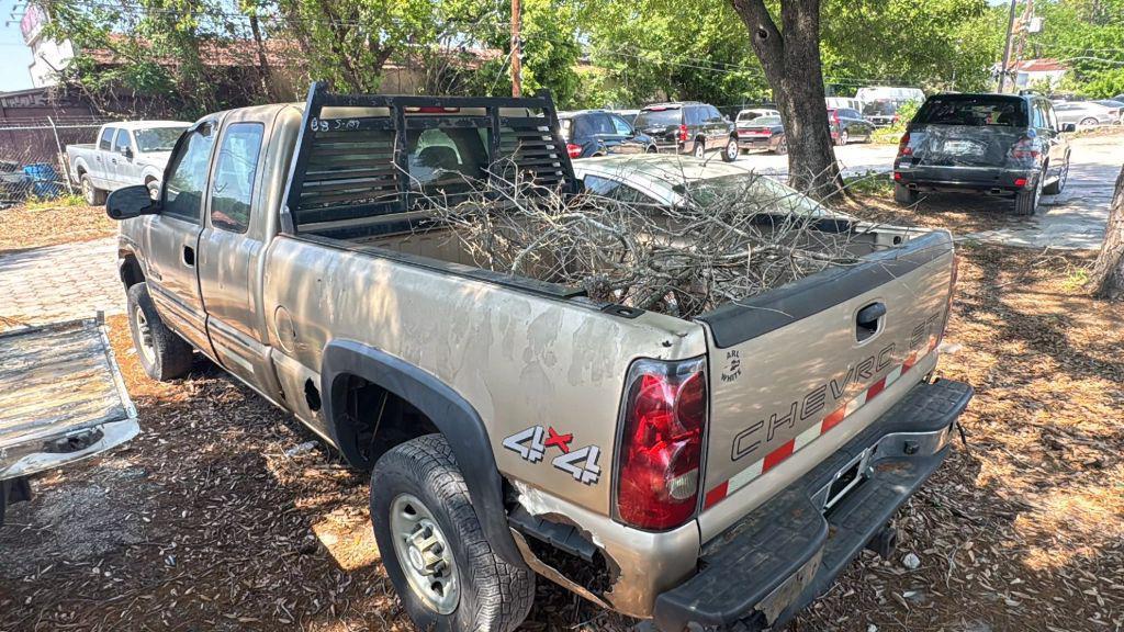 used 2005 Chevrolet Silverado 2500 car, priced at $2,950