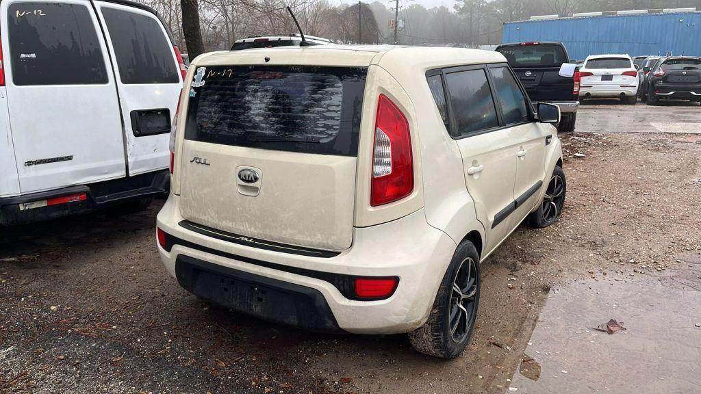 used 2013 Kia Soul car, priced at $2,950