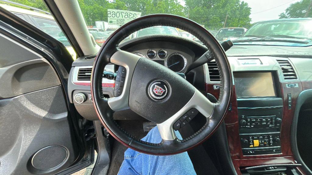 used 2014 Cadillac Escalade ESV car, priced at $4,500